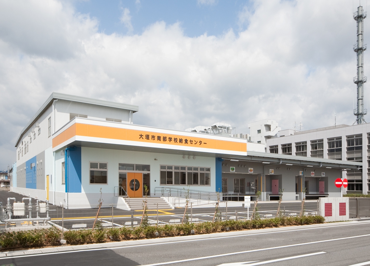 南部学校給食センター外観