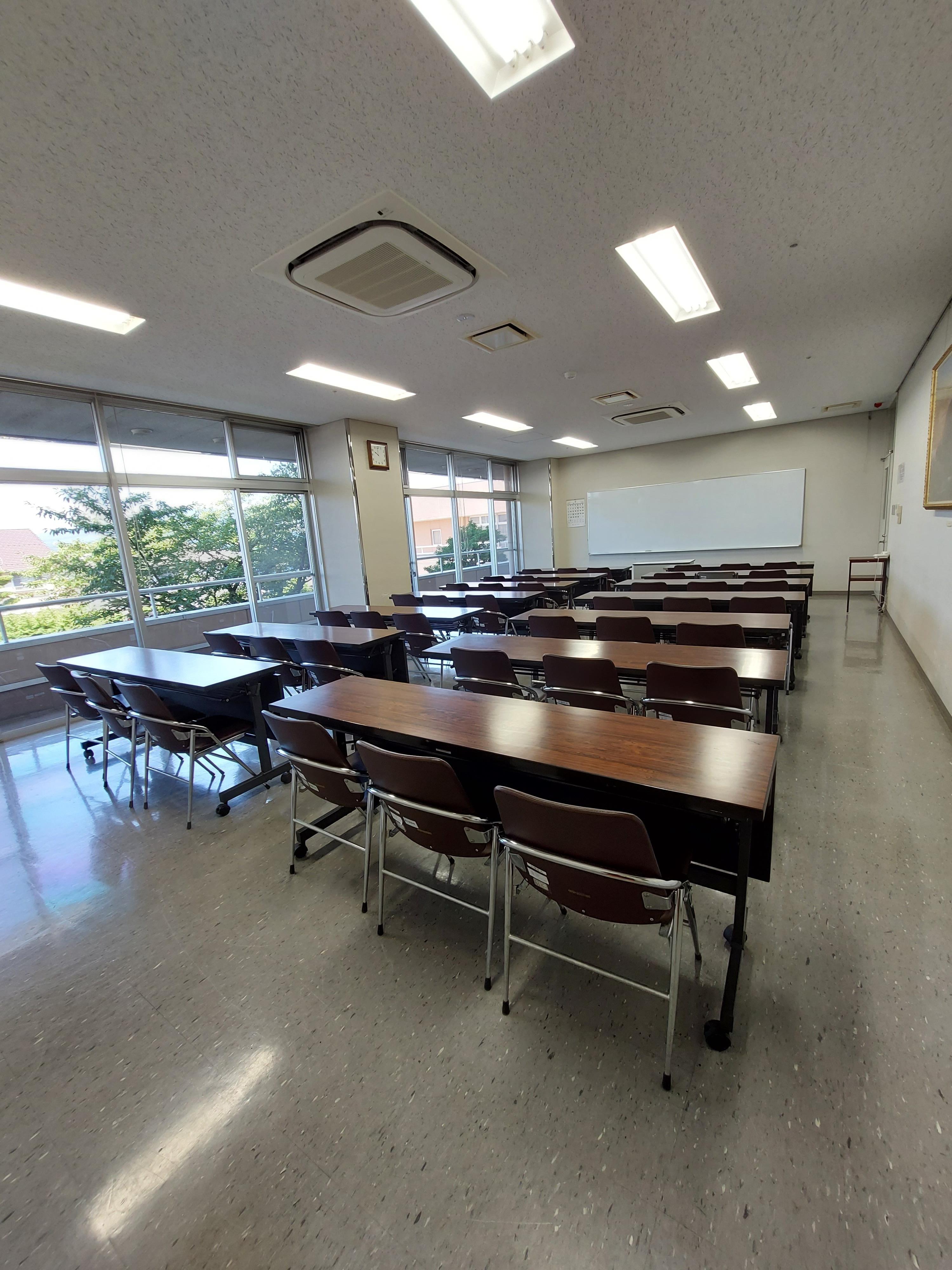 会議室（大）