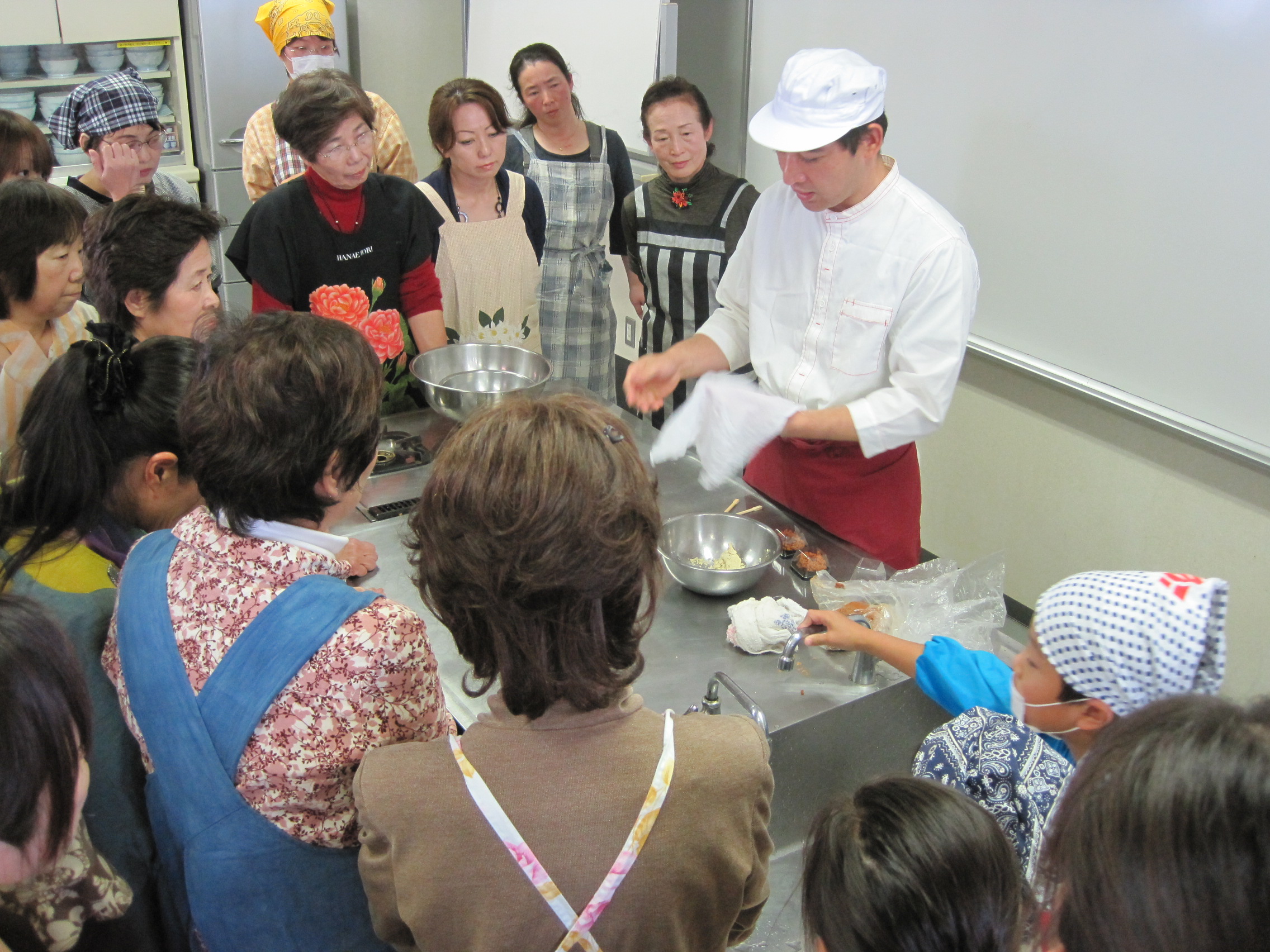 作ろう、学ぼう、春の和菓子！～老舗若旦那が伝える、いにしえのこころ～