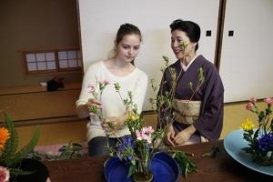 シュツットガルト高校生の生花体験