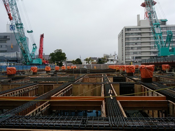 梁型枠工事(地下)