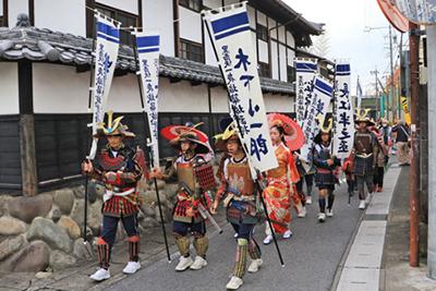 武者行列(昨年)の様子