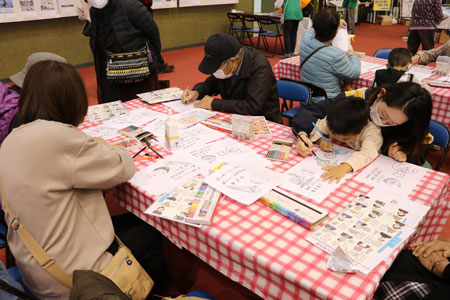 体験工房(偉人ぬり絵)の写真
