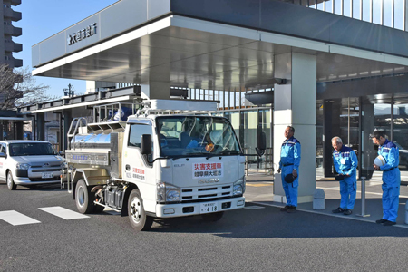 給水車を石川県羽咋市に派遣の写真