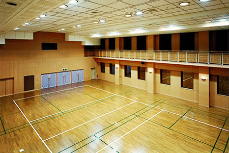 市勤労者総合福祉センターホール