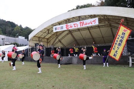 「琉球國祭り太鼓」の皆さんによる創作太鼓演奏