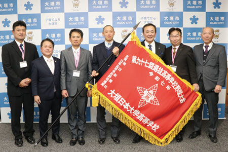 甲子園での活躍を誓った大垣日大高校野球部の関係者ら