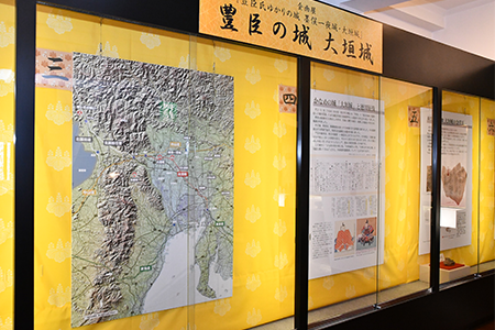 豊臣氏と大垣城の歴史に関わるパネル展示