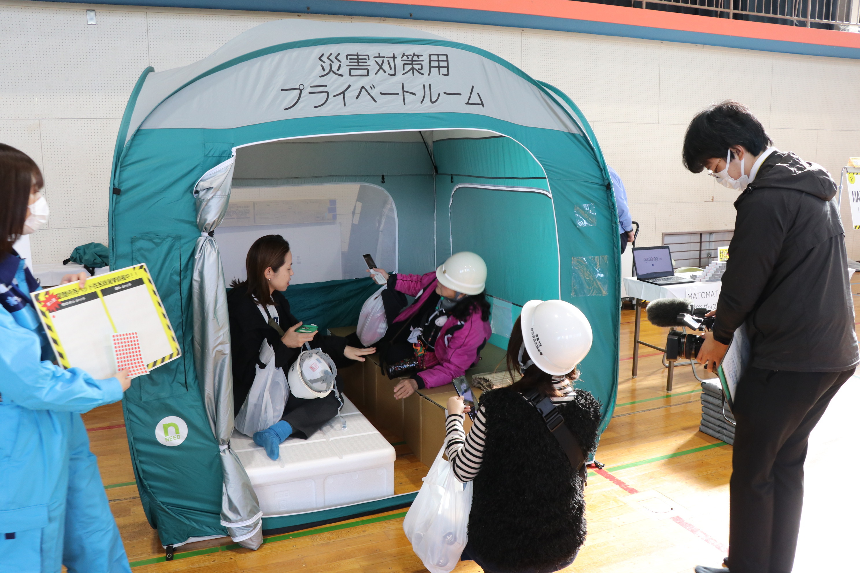 プライベートテントルーム