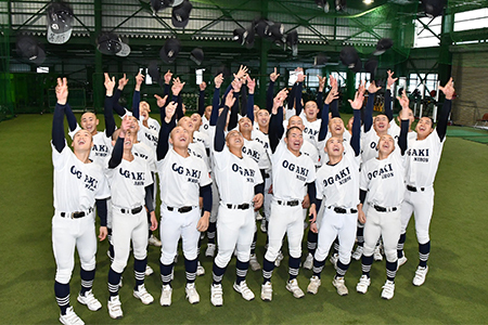 出場が決定して喜ぶ選手たち