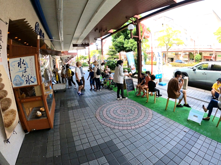 コロナ占用特例を活用した大垣駅通りの店舗の様子